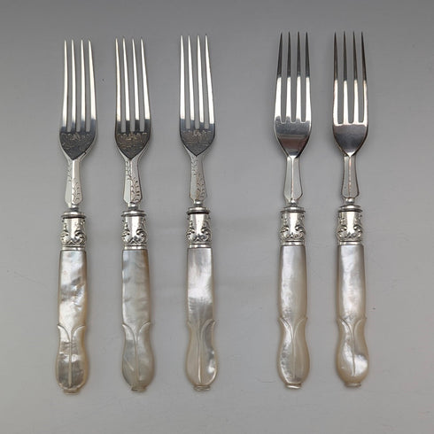 1890年頃 英国アンティーク 白蝶貝ハンドル デザートカトラリー5.5ペアセット 木箱入り